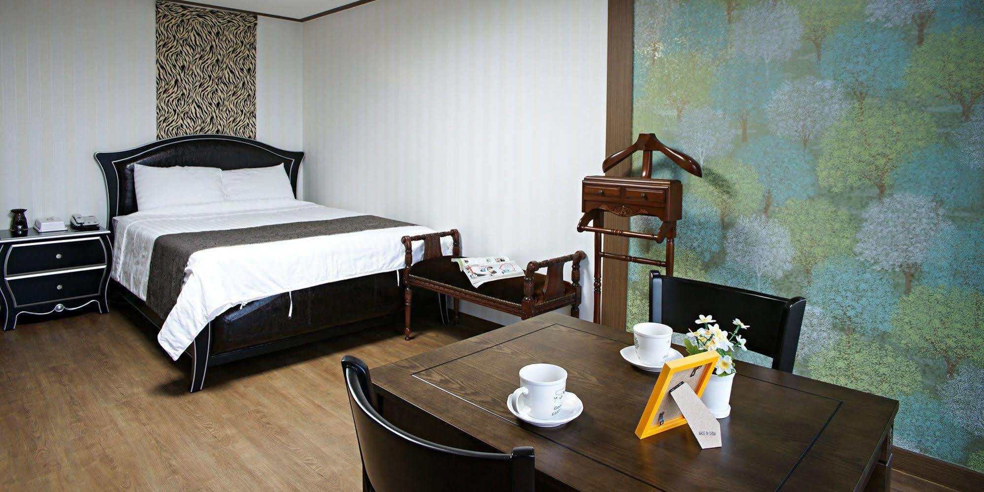 Olleyo Resort Seogwipo Exterior photo